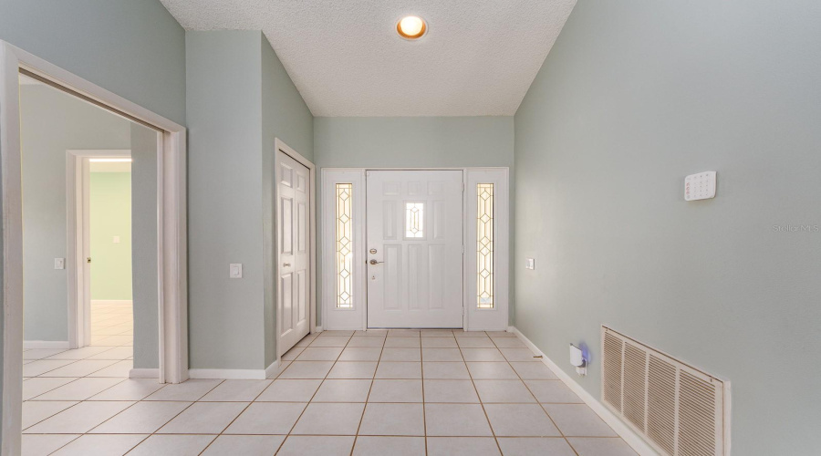 Clearwater, Florida 33765, 3 Bedroom Bedrooms, ,2 Bathroombathrooms,Residential,For Sale,Midnight Pass,0,Mfrtb8532489