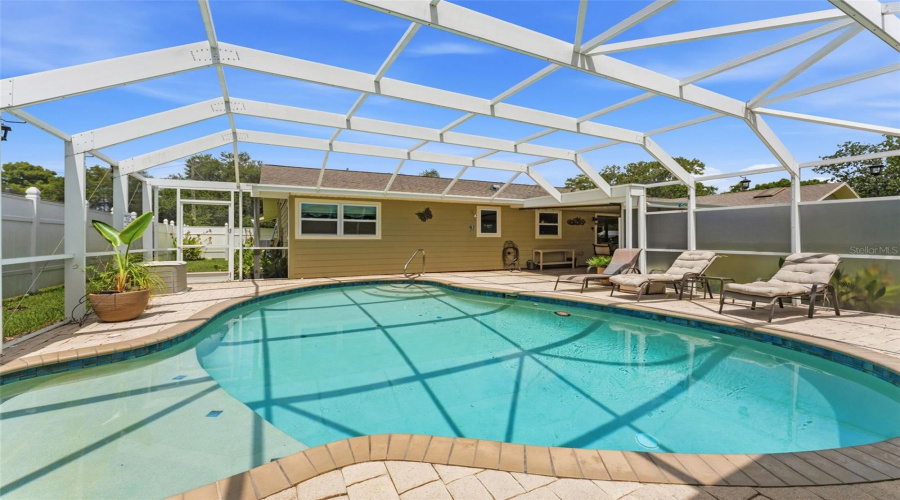 Weeki Wachee, Florida 34607, 3 Bedroom Bedrooms, ,3 Bathroombathrooms,Residential,For Sale,Sebring,0,Mfrtb8530377