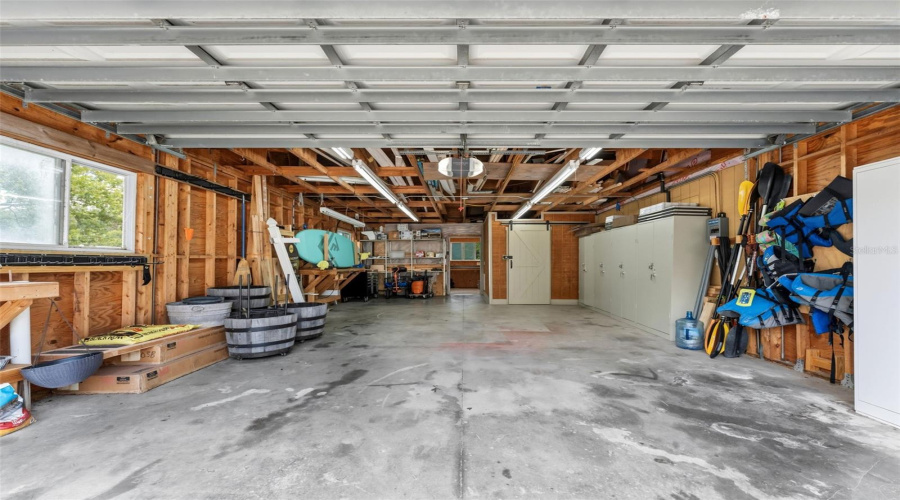 Weeki Wachee, Florida 34607, 3 Bedroom Bedrooms, ,3 Bathroombathrooms,Residential,For Sale,Sebring,0,Mfrtb8530377
