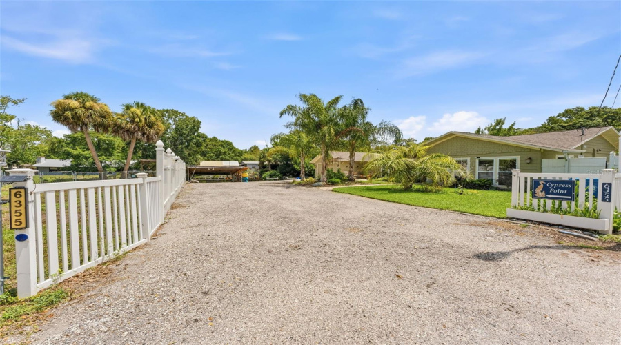 Weeki Wachee, Florida 34607, 3 Bedroom Bedrooms, ,3 Bathroombathrooms,Residential,For Sale,Sebring,0,Mfrtb8530377