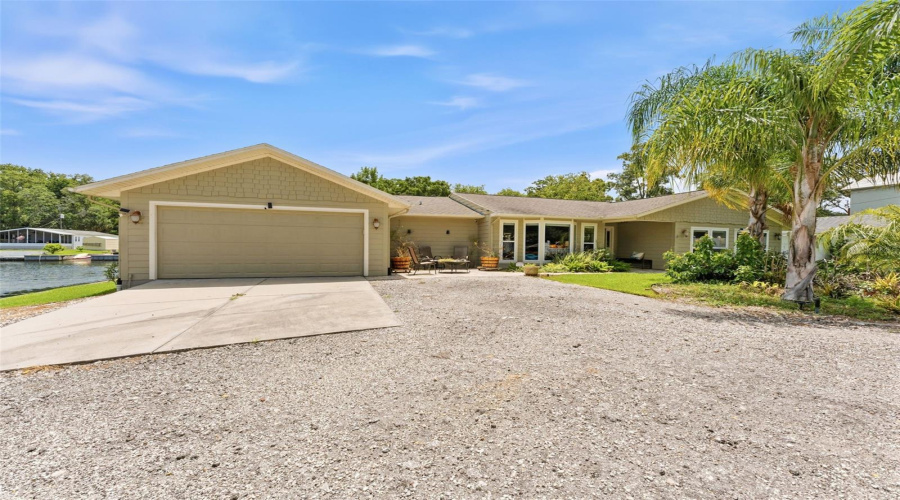 Weeki Wachee, Florida 34607, 3 Bedroom Bedrooms, ,3 Bathroombathrooms,Residential,For Sale,Sebring,0,Mfrtb8530377