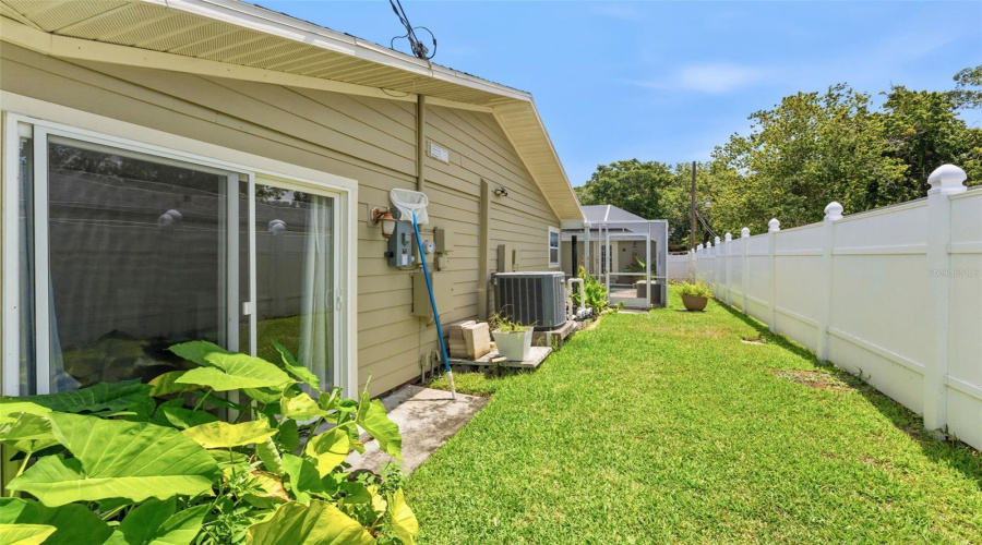 Weeki Wachee, Florida 34607, 3 Bedroom Bedrooms, ,3 Bathroombathrooms,Residential,For Sale,Sebring,0,Mfrtb8530377