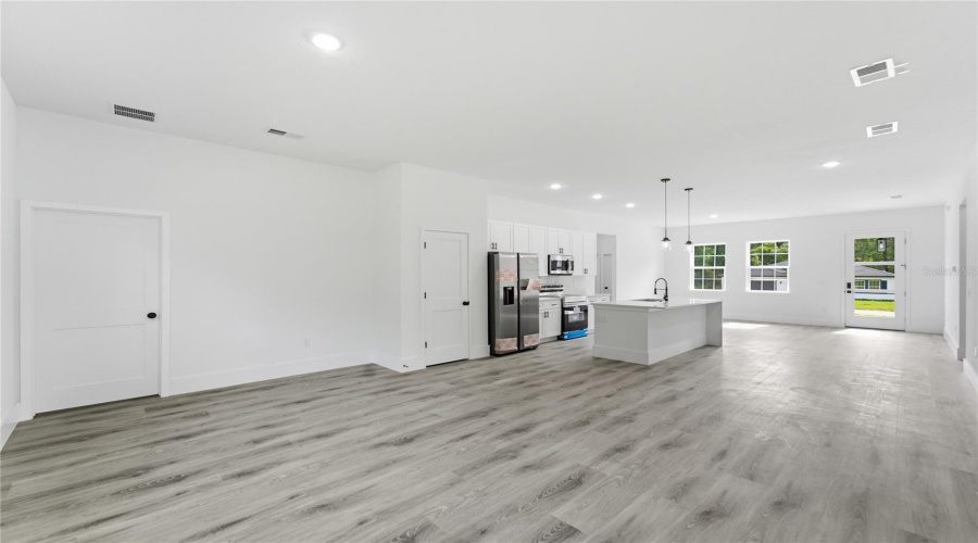 Dunnellon, Florida 34434, 4 Bedroom Bedrooms, ,3 Bathroombathrooms,Residential,For Sale,Caldwell,0,Mfro6407186