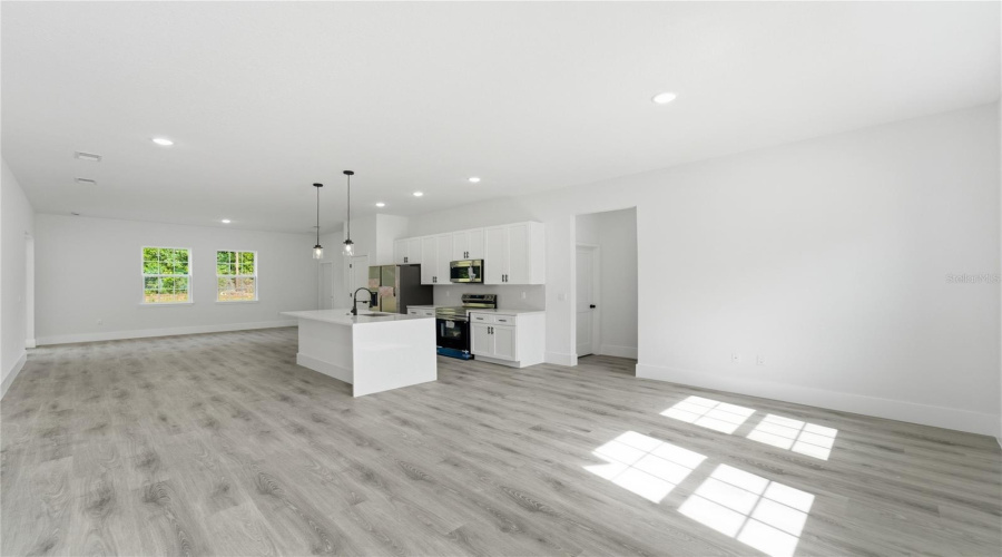 Dunnellon, Florida 34434, 4 Bedroom Bedrooms, ,3 Bathroombathrooms,Residential,For Sale,Caldwell,0,Mfro6407186