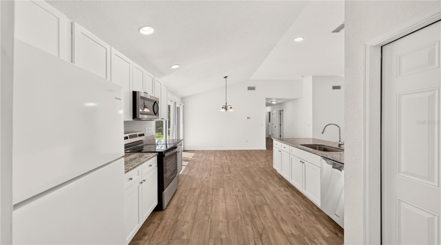 Ocklawaha, Florida 32179, 3 Bedroom Bedrooms, ,2 Bathroombathrooms,Residential,For Sale,165Th,0,Mfrom730128