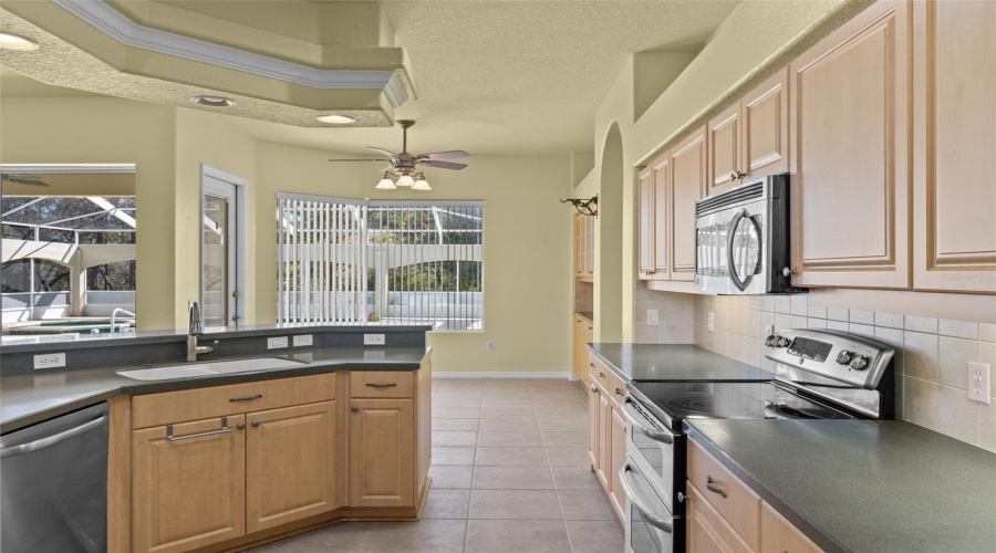 Weeki Wachee, Florida 34613, 4 Bedroom Bedrooms, ,3 Bathroombathrooms,Residential,For Sale,Lazy Days,0,Mfra4687393
