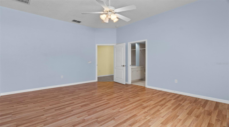 Weeki Wachee, Florida 34613, 4 Bedroom Bedrooms, ,3 Bathroombathrooms,Residential,For Sale,Lazy Days,0,Mfra4687393