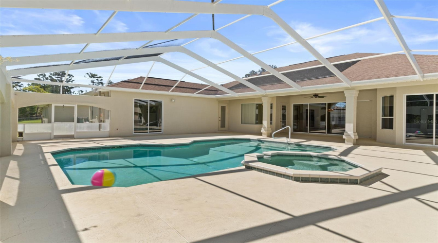Weeki Wachee, Florida 34613, 4 Bedroom Bedrooms, ,3 Bathroombathrooms,Residential,For Sale,Lazy Days,0,Mfra4687393