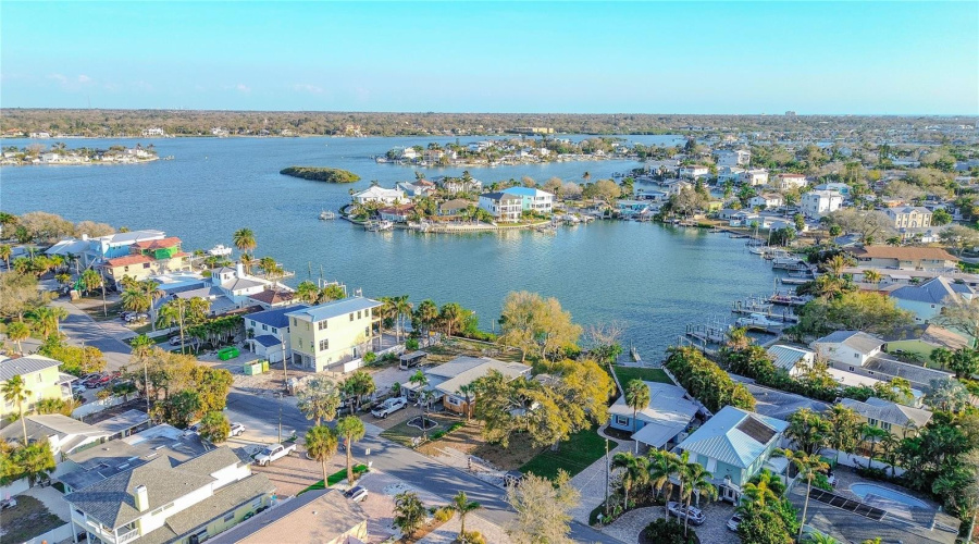Indian Rocks Beach, Florida 33785, 2 Bedroom Bedrooms, ,1 Bathroombathrooms,Residential,For Sale,20Th,0,Mfrtb8482144