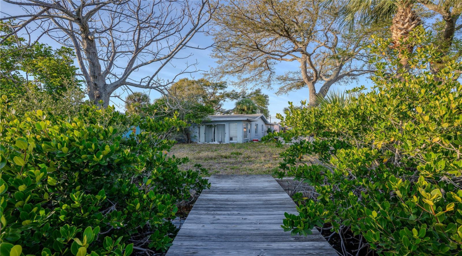 Indian Rocks Beach, Florida 33785, 2 Bedroom Bedrooms, ,1 Bathroombathrooms,Residential,For Sale,20Th,0,Mfrtb8482144