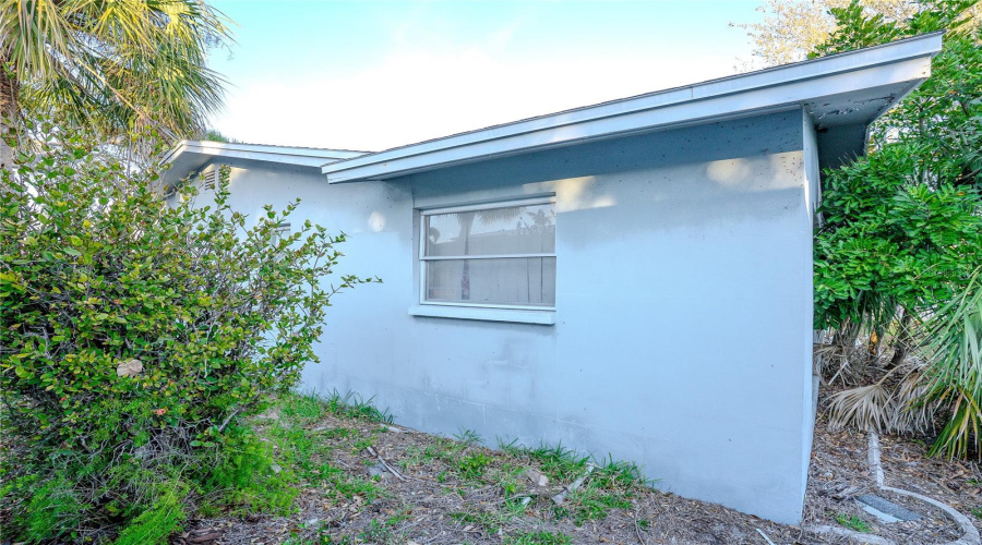 Indian Rocks Beach, Florida 33785, 2 Bedroom Bedrooms, ,1 Bathroombathrooms,Residential,For Sale,20Th,0,Mfrtb8482144