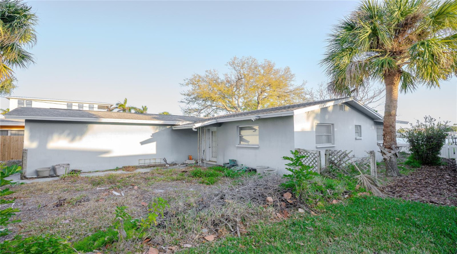 Indian Rocks Beach, Florida 33785, 2 Bedroom Bedrooms, ,1 Bathroombathrooms,Residential,For Sale,20Th,0,Mfrtb8482144