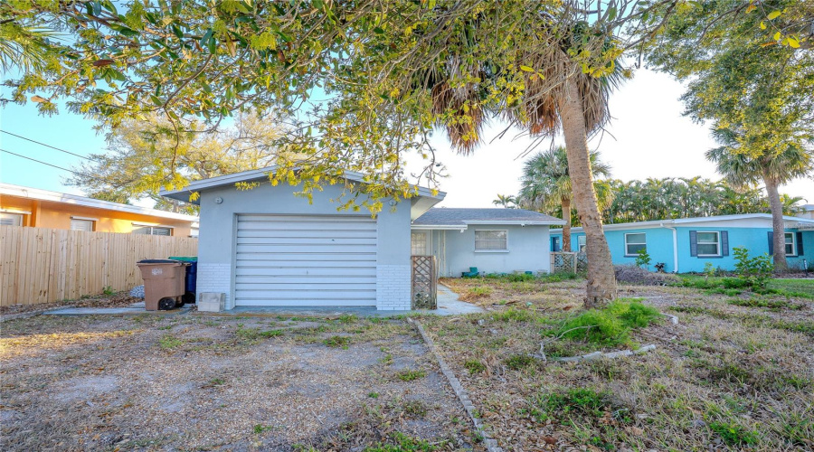 Indian Rocks Beach, Florida 33785, 2 Bedroom Bedrooms, ,1 Bathroombathrooms,Residential,For Sale,20Th,0,Mfrtb8482144