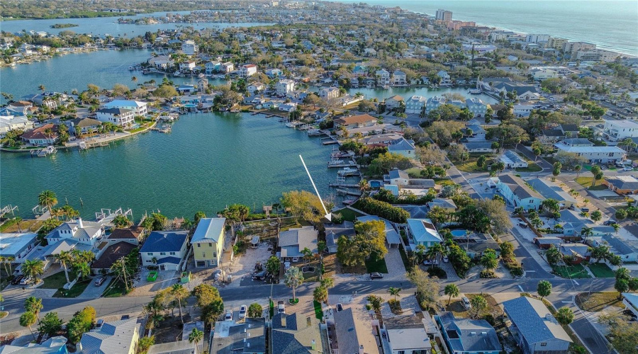 Indian Rocks Beach, Florida 33785, 2 Bedroom Bedrooms, ,1 Bathroombathrooms,Residential,For Sale,20Th,0,Mfrtb8482144