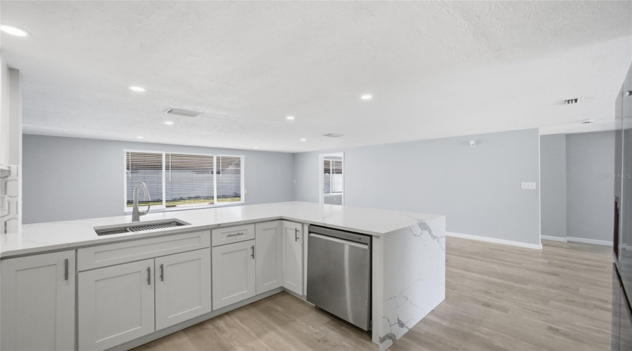 New Port Richey, Florida 34652, 3 Bedroom Bedrooms, ,2 Bathroombathrooms,Residential,For Sale,Rudder,0,Mfrtb8484977