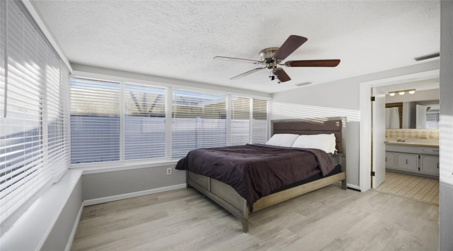 New Port Richey, Florida 34652, 3 Bedroom Bedrooms, ,2 Bathroombathrooms,Residential,For Sale,Rudder,0,Mfrtb8484977