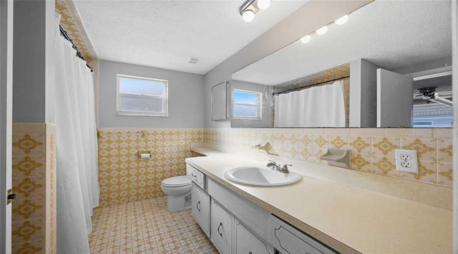 New Port Richey, Florida 34652, 3 Bedroom Bedrooms, ,2 Bathroombathrooms,Residential,For Sale,Rudder,0,Mfrtb8484977