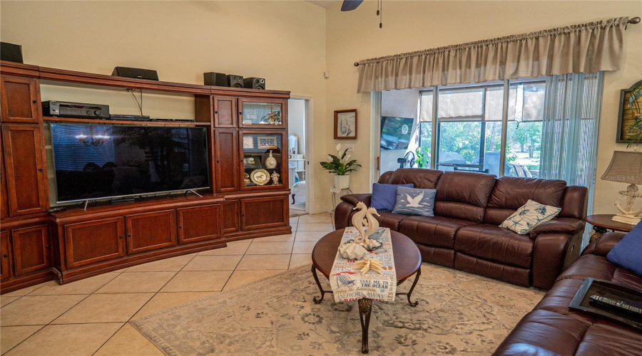 Groveland, Florida 34736, 2 Bedroom Bedrooms, ,2 Bathroombathrooms,Residential,For Sale,Flame Vine,0,Mfrg5117000