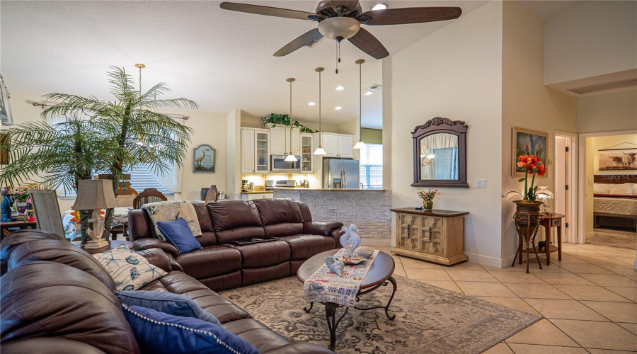 Groveland, Florida 34736, 2 Bedroom Bedrooms, ,2 Bathroombathrooms,Residential,For Sale,Flame Vine,0,Mfrg5117000