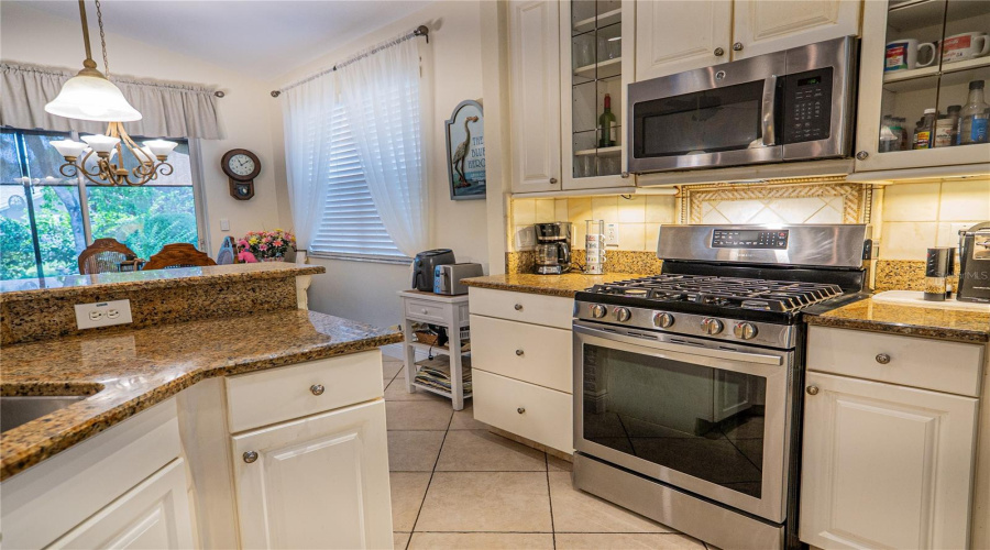 Groveland, Florida 34736, 2 Bedroom Bedrooms, ,2 Bathroombathrooms,Residential,For Sale,Flame Vine,0,Mfrg5117000