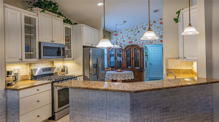 Groveland, Florida 34736, 2 Bedroom Bedrooms, ,2 Bathroombathrooms,Residential,For Sale,Flame Vine,0,Mfrg5117000