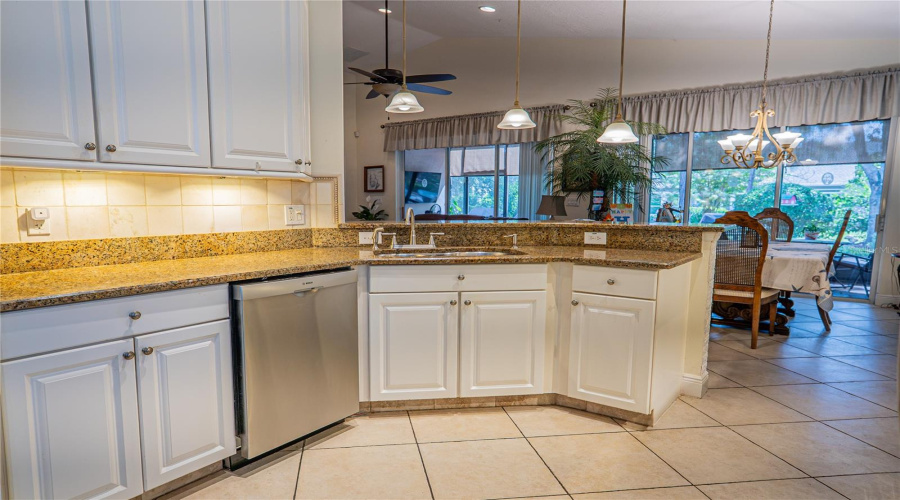 Groveland, Florida 34736, 2 Bedroom Bedrooms, ,2 Bathroombathrooms,Residential,For Sale,Flame Vine,0,Mfrg5117000
