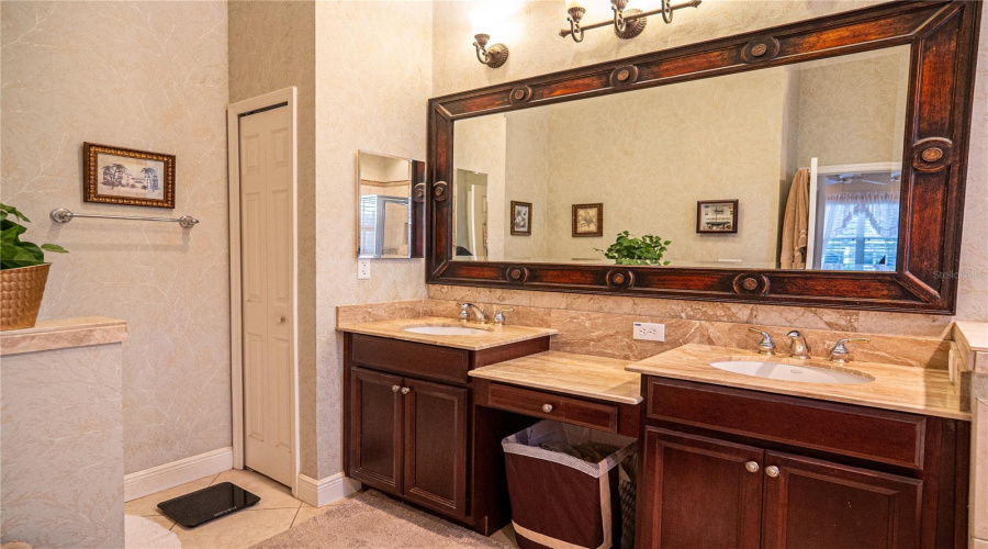 Groveland, Florida 34736, 2 Bedroom Bedrooms, ,2 Bathroombathrooms,Residential,For Sale,Flame Vine,0,Mfrg5117000