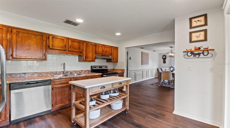 Spring Hill, Florida 34608, 2 Bedroom Bedrooms, ,2 Bathroombathrooms,Residential,For Sale,Valmora,0,Mfrtb8536760