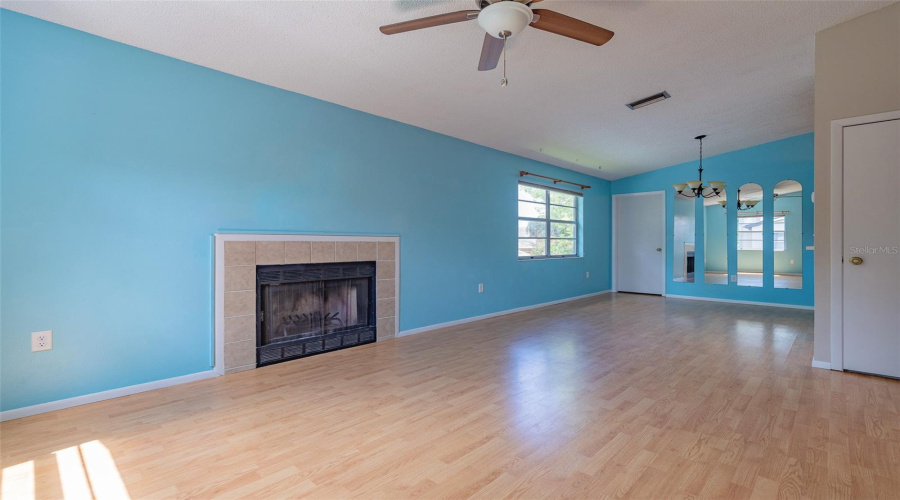 Bradenton, Florida 34210, 2 Bedroom Bedrooms, ,2 Bathroombathrooms,Residential,For Sale,59Th,0,Mfra4697824