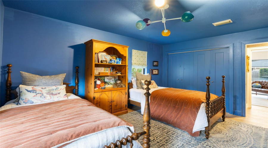 Lutz, Florida 33548, 4 Bedroom Bedrooms, ,2 Bathroombathrooms,Residential,For Sale,Clear Lake,0,Mfrtb8542395