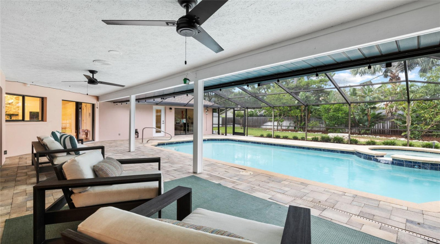 Lutz, Florida 33548, 4 Bedroom Bedrooms, ,2 Bathroombathrooms,Residential,For Sale,Clear Lake,0,Mfrtb8542395