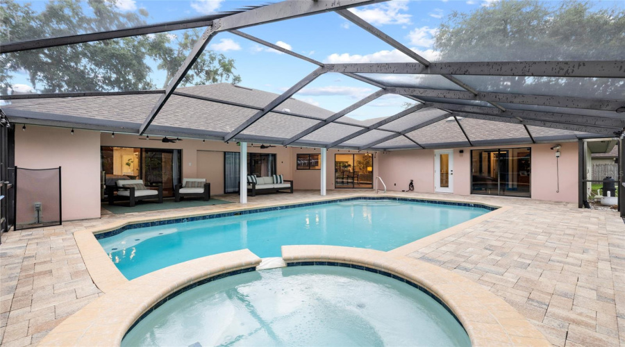 Lutz, Florida 33548, 4 Bedroom Bedrooms, ,2 Bathroombathrooms,Residential,For Sale,Clear Lake,0,Mfrtb8542395