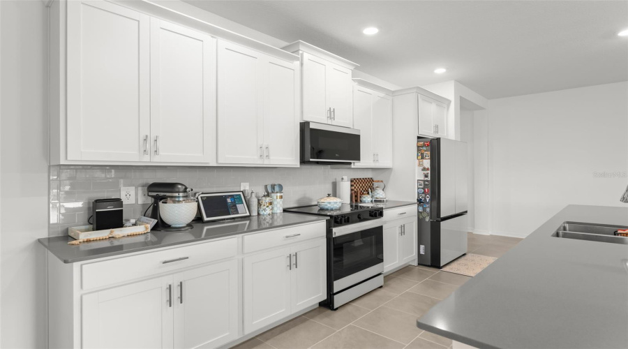 Mount Dora, Florida 32757, 4 Bedroom Bedrooms, ,3 Bathroombathrooms,Residential,For Sale,Claystone,0,Mfro6434444