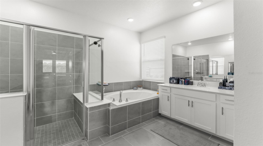 Mount Dora, Florida 32757, 4 Bedroom Bedrooms, ,3 Bathroombathrooms,Residential,For Sale,Claystone,0,Mfro6434444