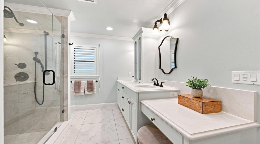 Primary En-Suite