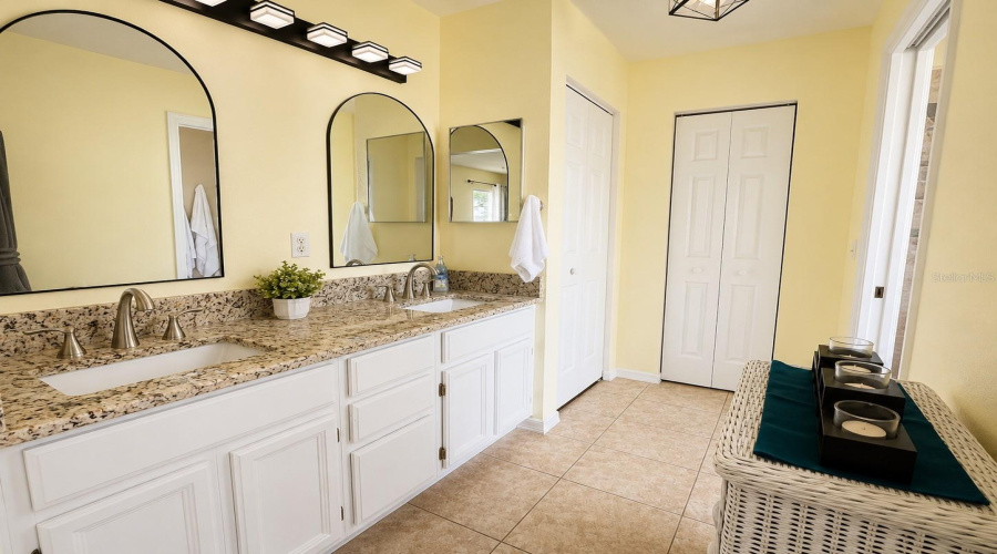 Lakeland, Florida 33810, 3 Bedroom Bedrooms, ,2 Bathroombathrooms,Residential,For Sale,Highland Fairways,0,Mfrl4964584