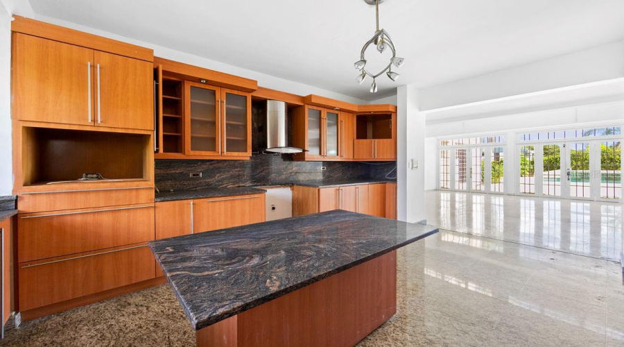 San Juan, Puerto Rico 00927, 4 Bedroom Bedrooms, ,4 Bathroombathrooms,Residential,For Sale,1906 Cll Orquidea,0,Mfrpr9115868