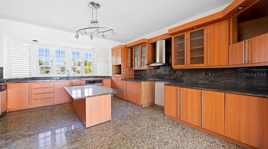 San Juan, Puerto Rico 00927, 4 Bedroom Bedrooms, ,4 Bathroombathrooms,Residential,For Sale,1906 Cll Orquidea,0,Mfrpr9115868