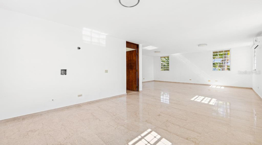 San Juan, Puerto Rico 00927, 4 Bedroom Bedrooms, ,4 Bathroombathrooms,Residential,For Sale,1906 Cll Orquidea,0,Mfrpr9115868