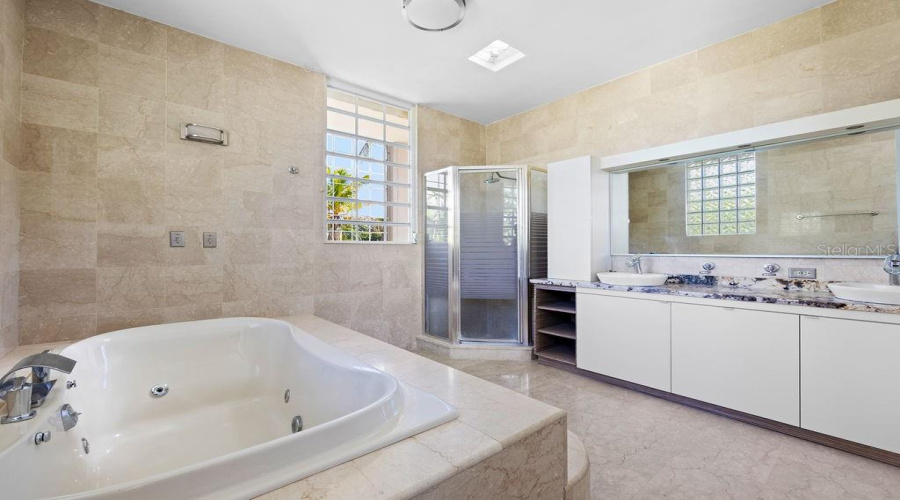 San Juan, Puerto Rico 00927, 4 Bedroom Bedrooms, ,4 Bathroombathrooms,Residential,For Sale,1906 Cll Orquidea,0,Mfrpr9115868