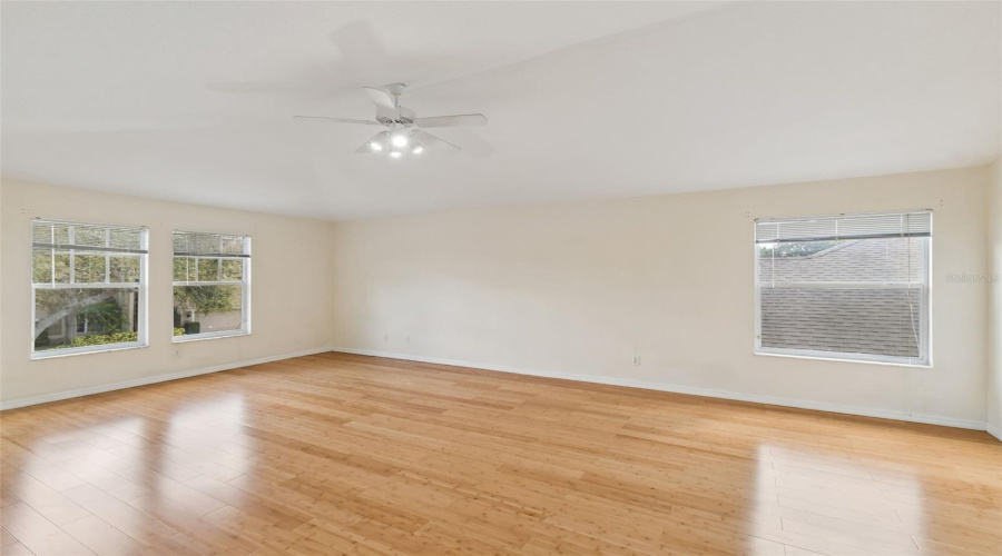 Tarpon Springs, Florida 34689, 5 Bedroom Bedrooms, ,3 Bathroombathrooms,Residential,For Sale,Longview,0,Mfrtb8465717
