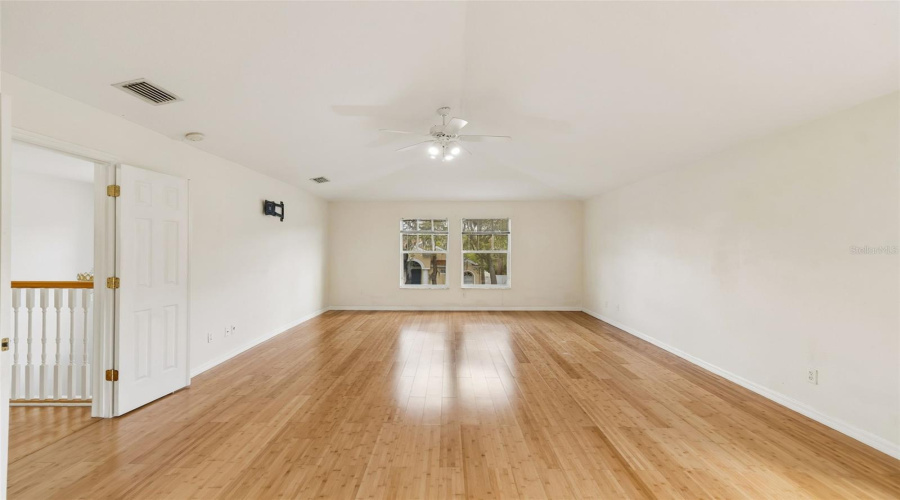 Tarpon Springs, Florida 34689, 5 Bedroom Bedrooms, ,3 Bathroombathrooms,Residential,For Sale,Longview,0,Mfrtb8465717