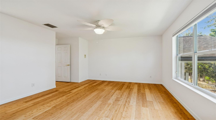 Tarpon Springs, Florida 34689, 5 Bedroom Bedrooms, ,3 Bathroombathrooms,Residential,For Sale,Longview,0,Mfrtb8465717