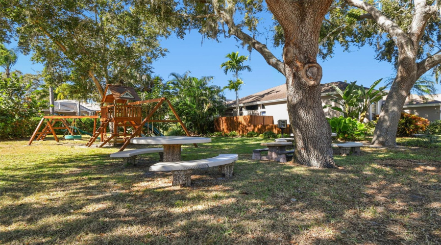 Tarpon Springs, Florida 34689, 5 Bedroom Bedrooms, ,3 Bathroombathrooms,Residential,For Sale,Longview,0,Mfrtb8465717