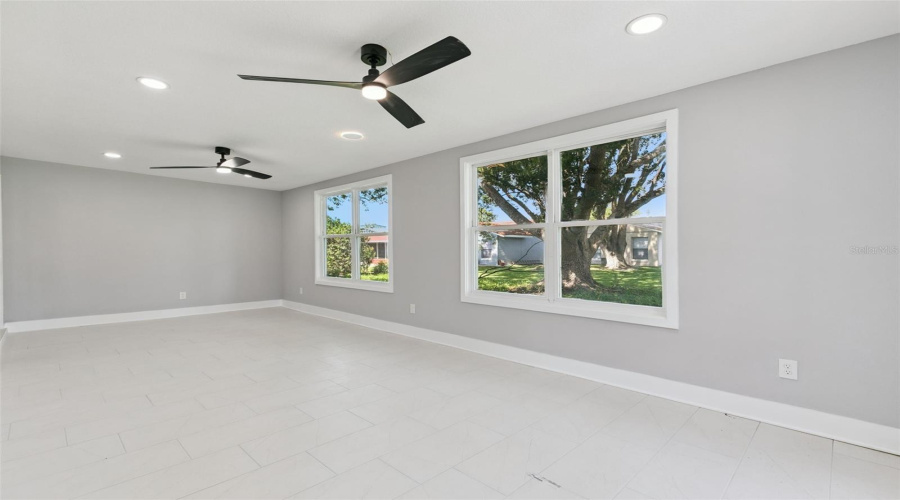 Orlando, Florida 32821, 3 Bedroom Bedrooms, ,2 Bathroombathrooms,Residential,For Sale,Watertown,0,Mfro6417324