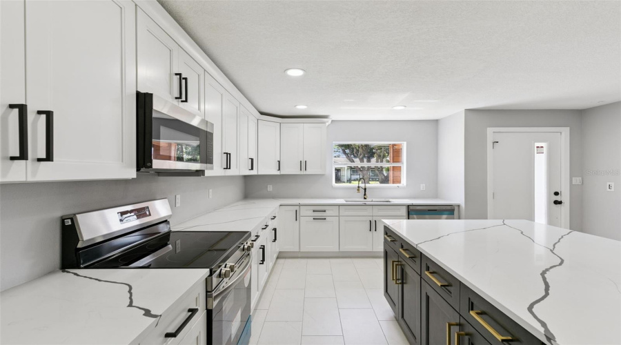 Orlando, Florida 32821, 3 Bedroom Bedrooms, ,2 Bathroombathrooms,Residential,For Sale,Watertown,0,Mfro6417324