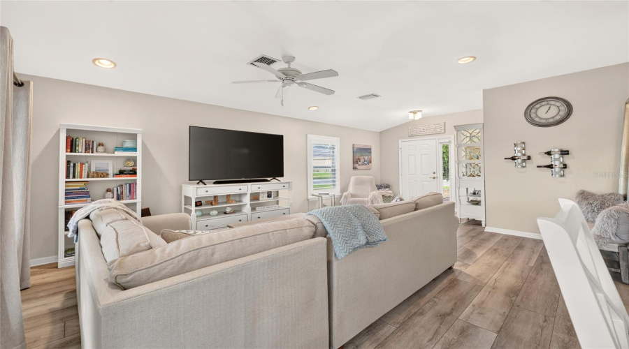 Summerfield, Florida 34491, 2 Bedroom Bedrooms, ,2 Bathroombathrooms,Residential,For Sale,93Rd,0,Mfrom731084