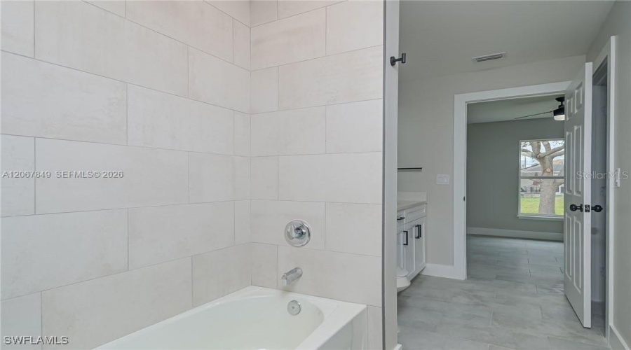 Cape Coral, Florida 33993, 3 Bedroom Bedrooms, ,2 Bathroombathrooms,Residential,For Sale,El Dorado Blvd N,0,Mfrs5155580