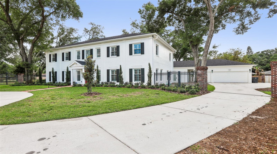 Brandon, Florida 33511, 4 Bedroom Bedrooms, ,5 Bathroombathrooms,Residential,For Sale,Morfield,0,Mfrtb8510882