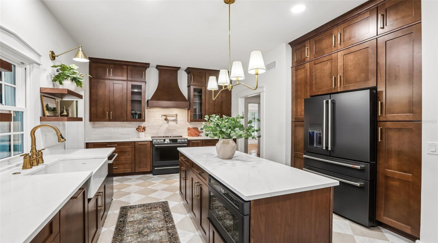 Brandon, Florida 33511, 4 Bedroom Bedrooms, ,5 Bathroombathrooms,Residential,For Sale,Morfield,0,Mfrtb8510882